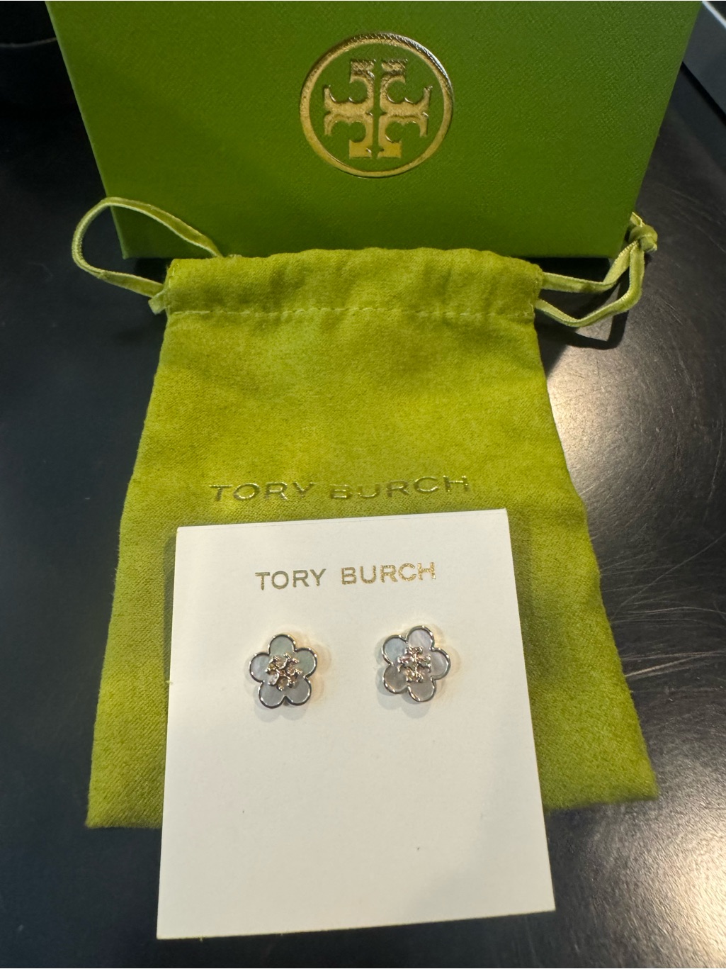 Tory Burch Kira Flower Mother Of Pearl Stud Earrings Nwt